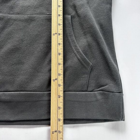 Handmade Embroidered Santa Highland Cow Sweatshirt With Kangaroo Pocket Small - Picture 6 of 8